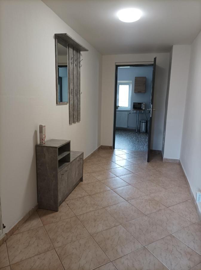 Apartman Vesele Дечин Екстер'єр фото
