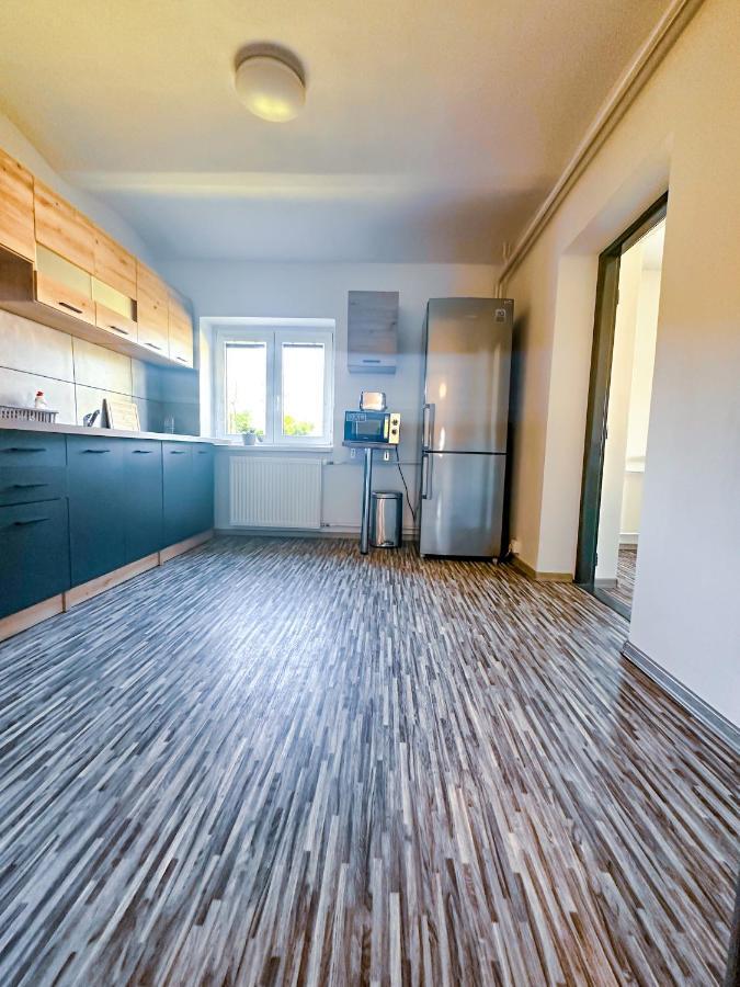 Apartman Vesele Дечин Екстер'єр фото